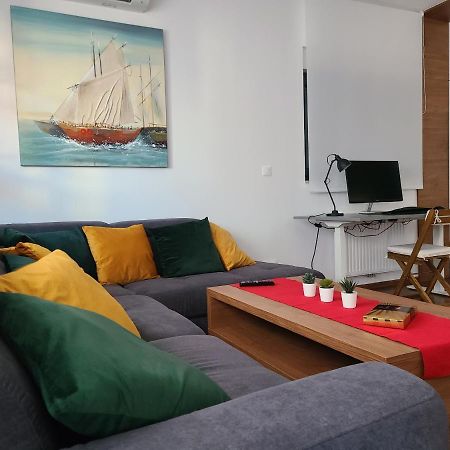 Modern 4-Star Luxury Apt - Wfh Ready, Free Parking Zagabria Esterno foto