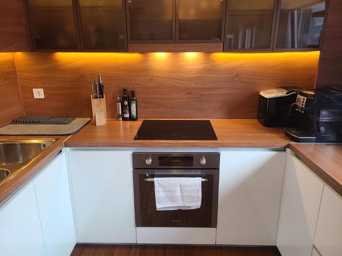 Modern 4-Star Luxury Apt - Wfh Ready, Free Parking Zagabria Esterno foto